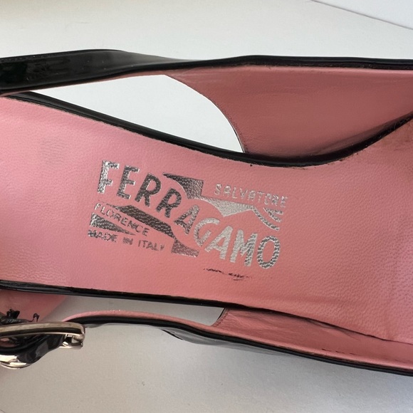 Salvatore Ferragamo Vara Bow Kitten Heel Slingback 7.5 AA - Picture 8 of 10